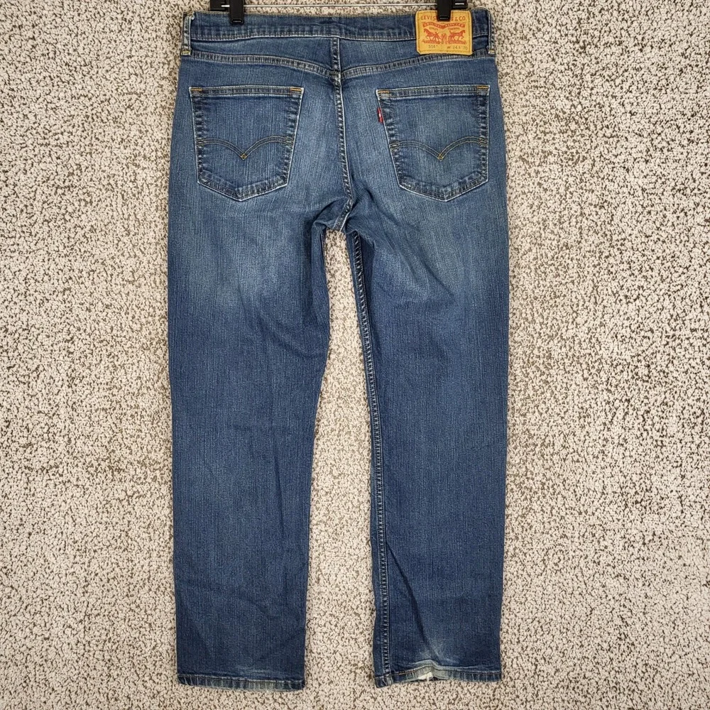 Levis 514 Mens Jeans W34 L30 Straight Fit‎ Medium Wash Blue Denim Pants
